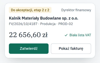 Powiadomienie w Chmurowe: faktura czeka na akceptację dyrektora finansowego, z przyciskiem Zatwierdź